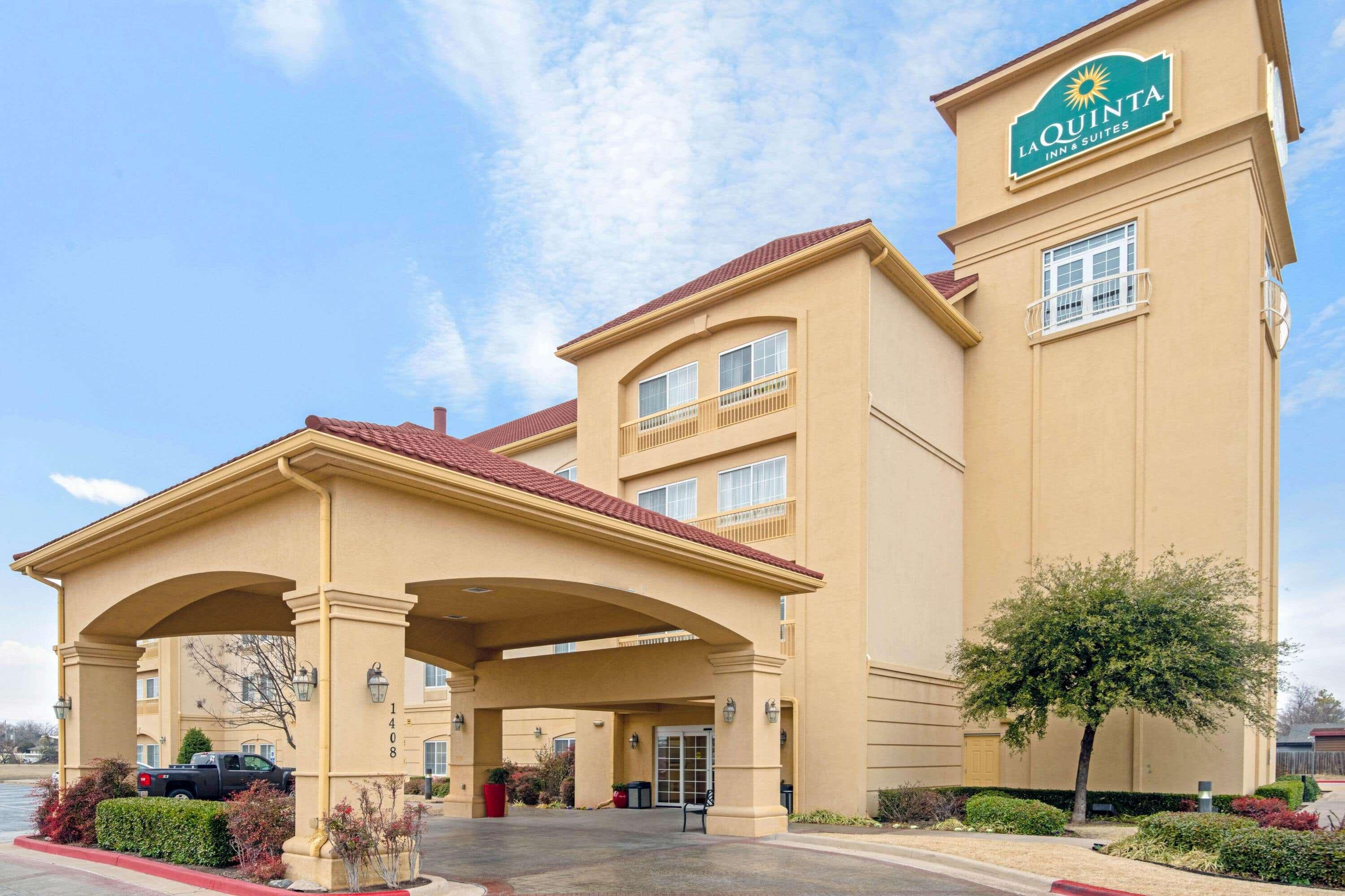 La Quinta By Wyndham Lawton / Fort Sill Hotel Exterior photo